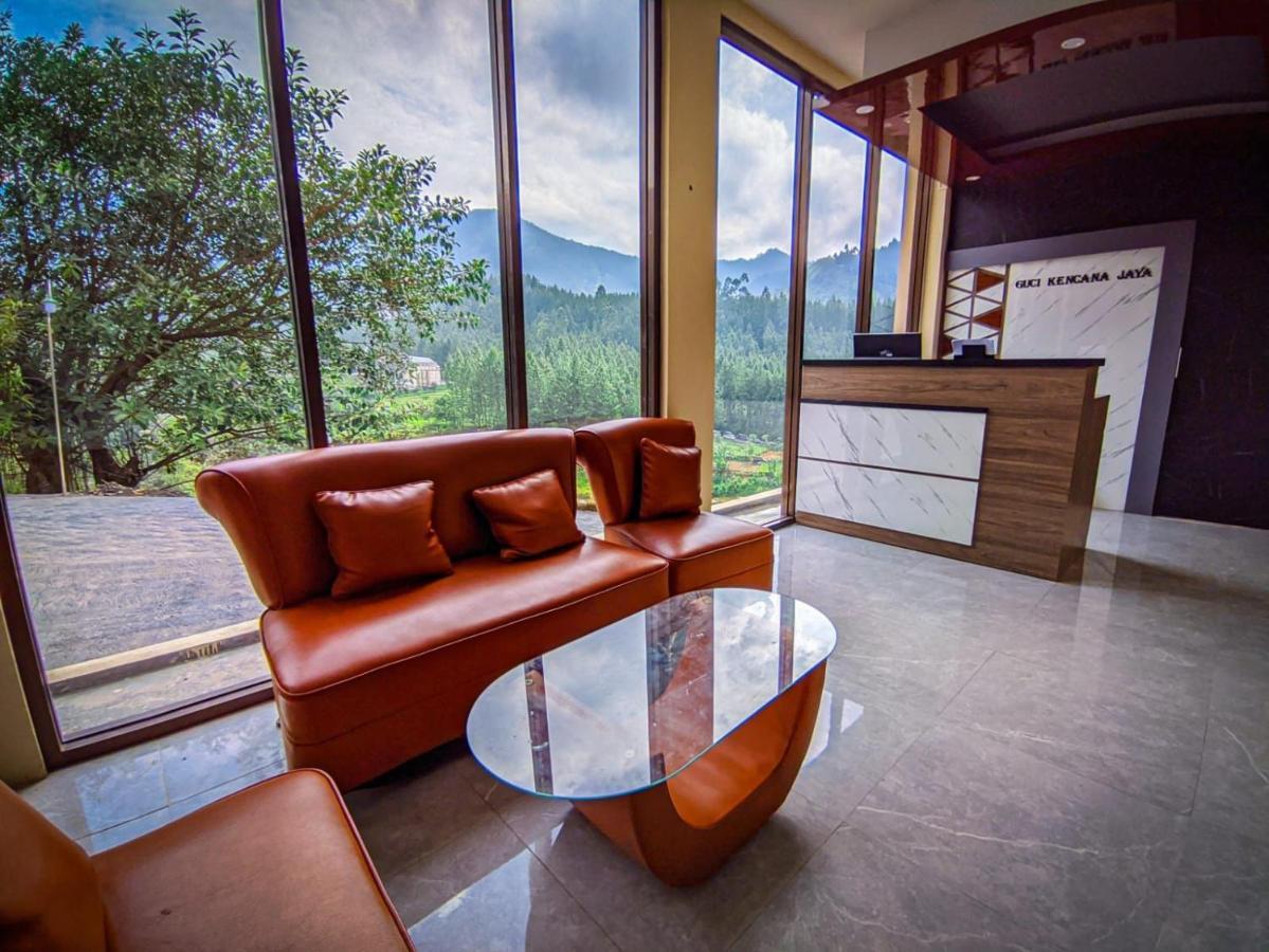 Hotel Guci Kencana Jaya Tuwel Exteriör bild